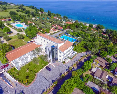 Hotel Villa Paradiso Suite Hôtels à : Moniga del Garda