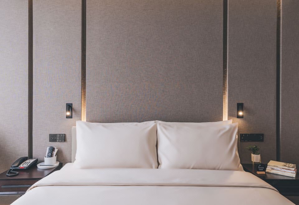 几木大床房（手机投屏+小冰箱）