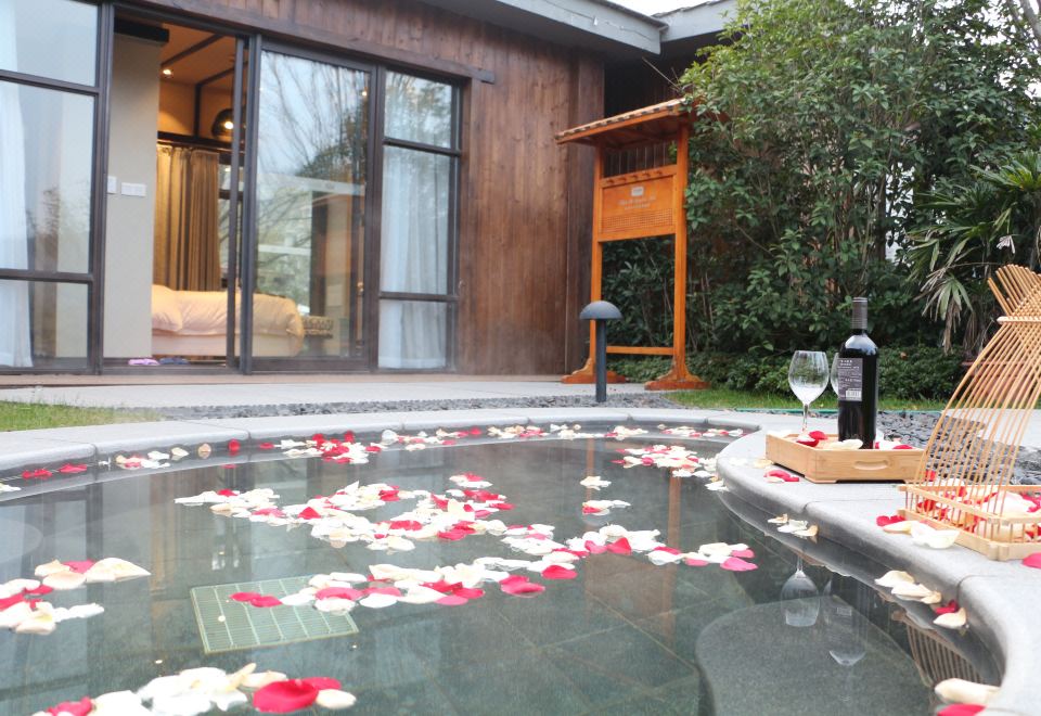 庭院私汤大床房