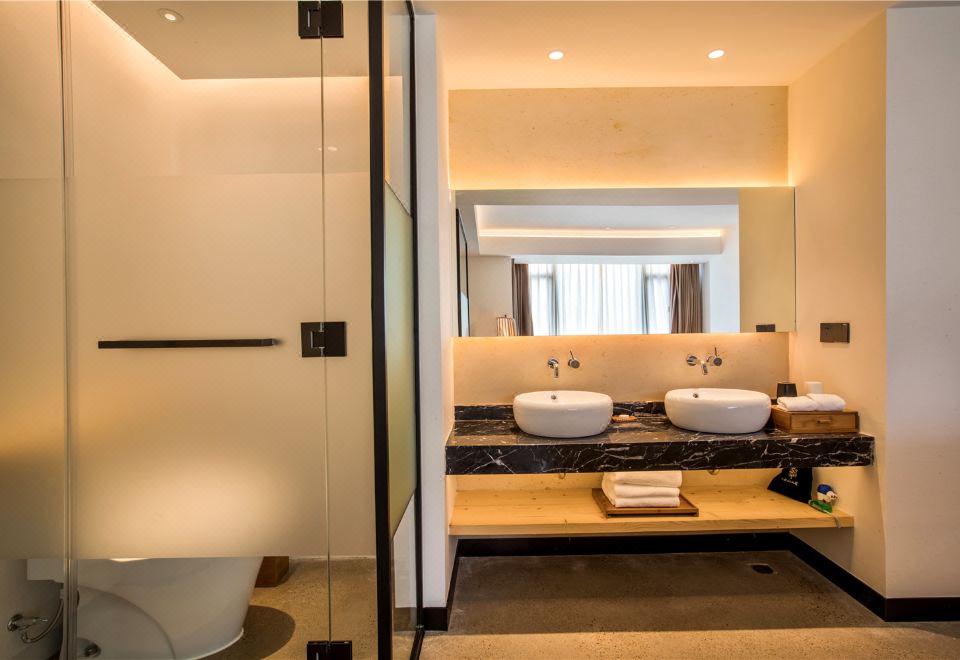 山景豪华大床房