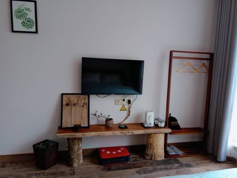 舒适.特惠山景大床房