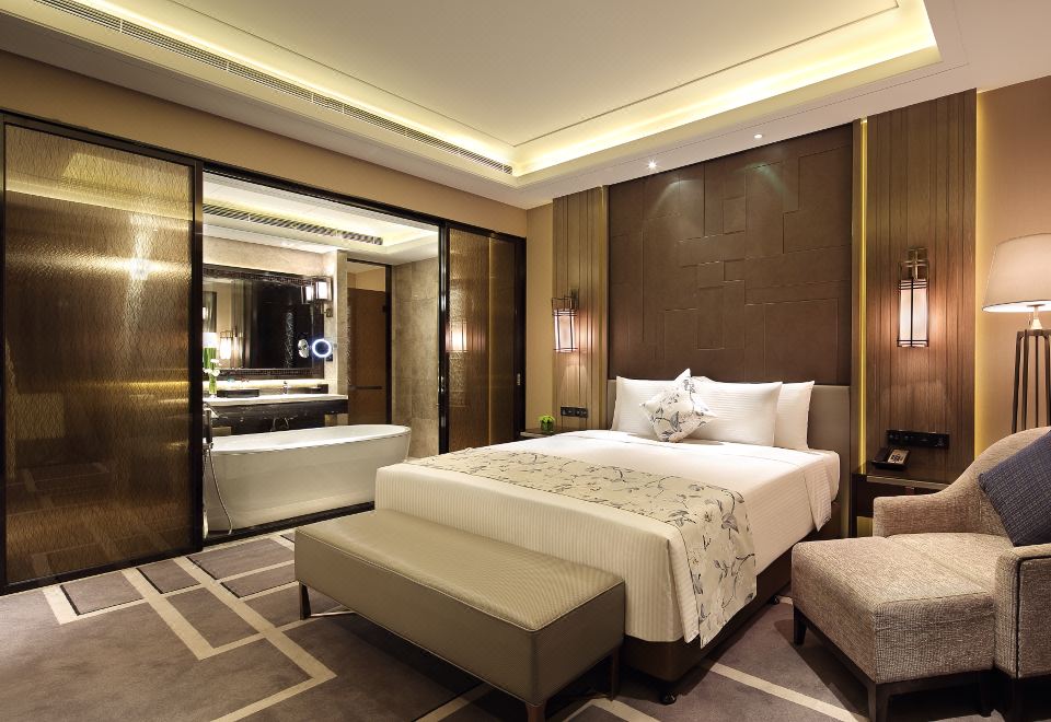 豪华套房【奢享浴缸·金可儿床垫·纯净氧吧客房】