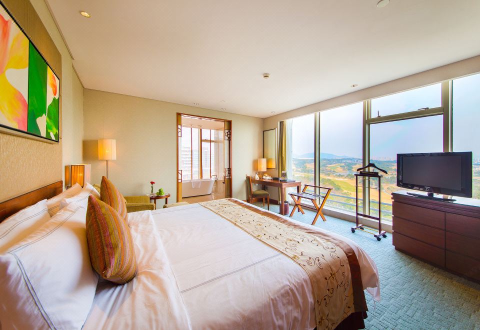 高爾夫穹隆山景大床房B