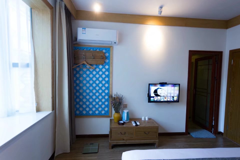 榴花安居大床房