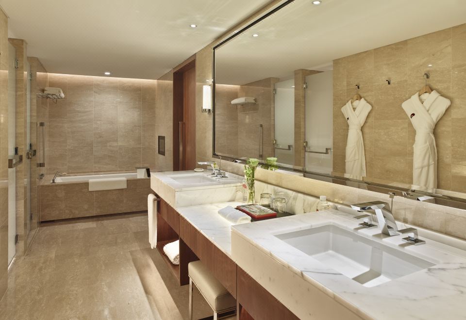 豪华城景大床房