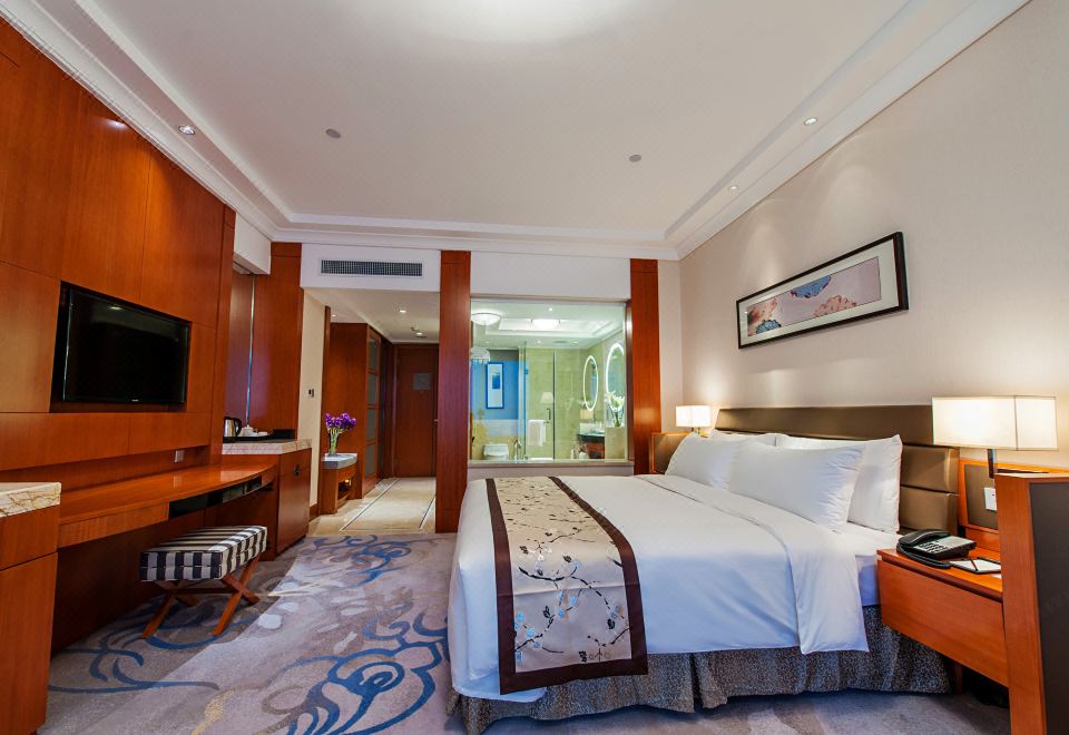 World Trade Winning HotelSuperior Queen Room