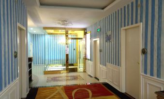 Wanyuan Sunshine Holiday Hotel