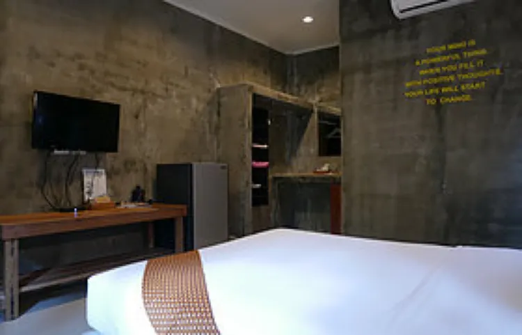 ห้องดีลักซ์ เตียงใหญ่ 1 เตียง