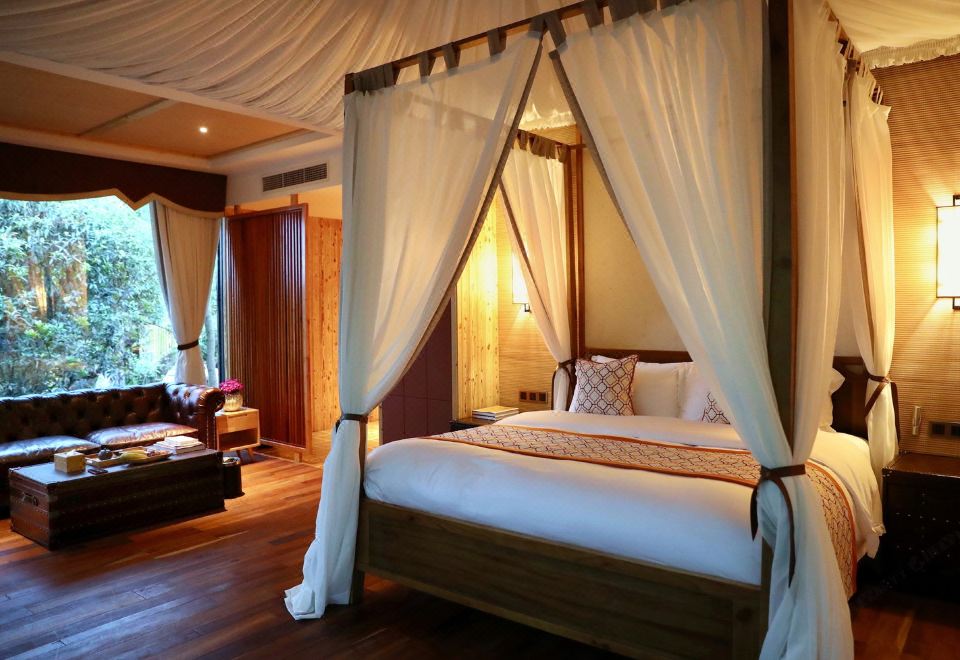 Chengdu Miaoxi Wild Luxury Resort HotelTent - River-View (Double Bed)