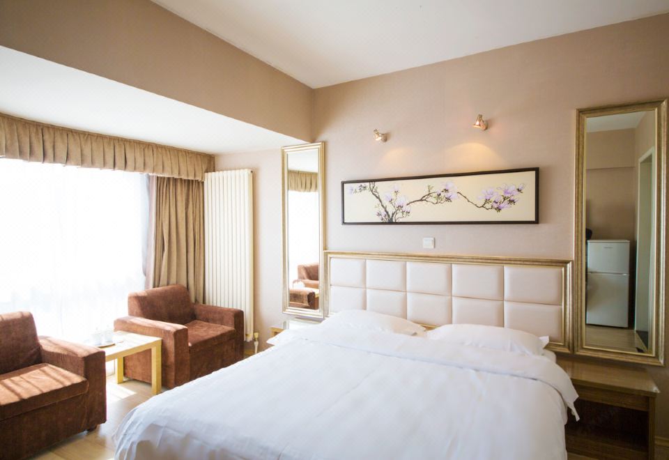 舒适观景大床房（1080P高清智能投屏+零压床垫）