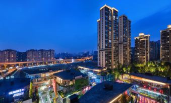 Shilv Light Luxury Apartment (Chengdu Chengbei)