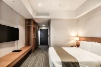 GOLDEN TULIP Incheon Airport Hotel & Suites