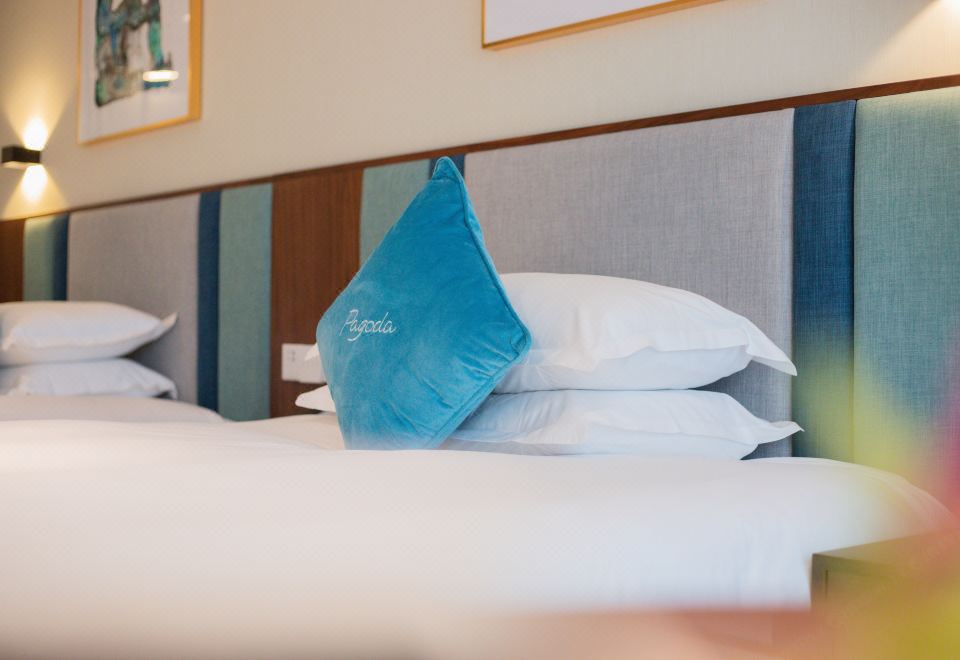 豪华超大双床房+全景玻璃视野