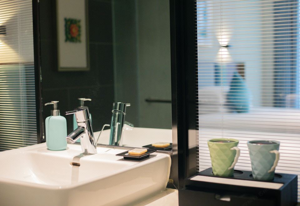 豪华超大双床房+全景玻璃视野