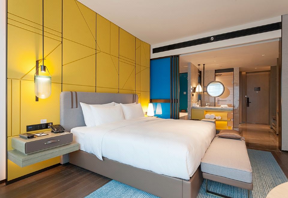 商务城景大床房（观鹭岛城际风光）