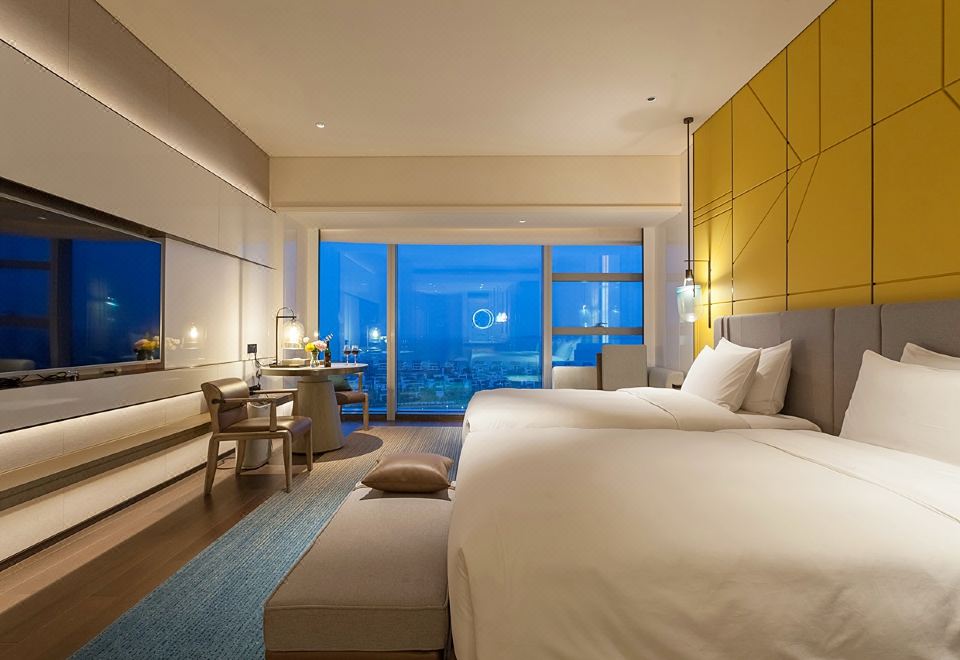 豪華海景雙床房（180度全落地窗看海景日出）