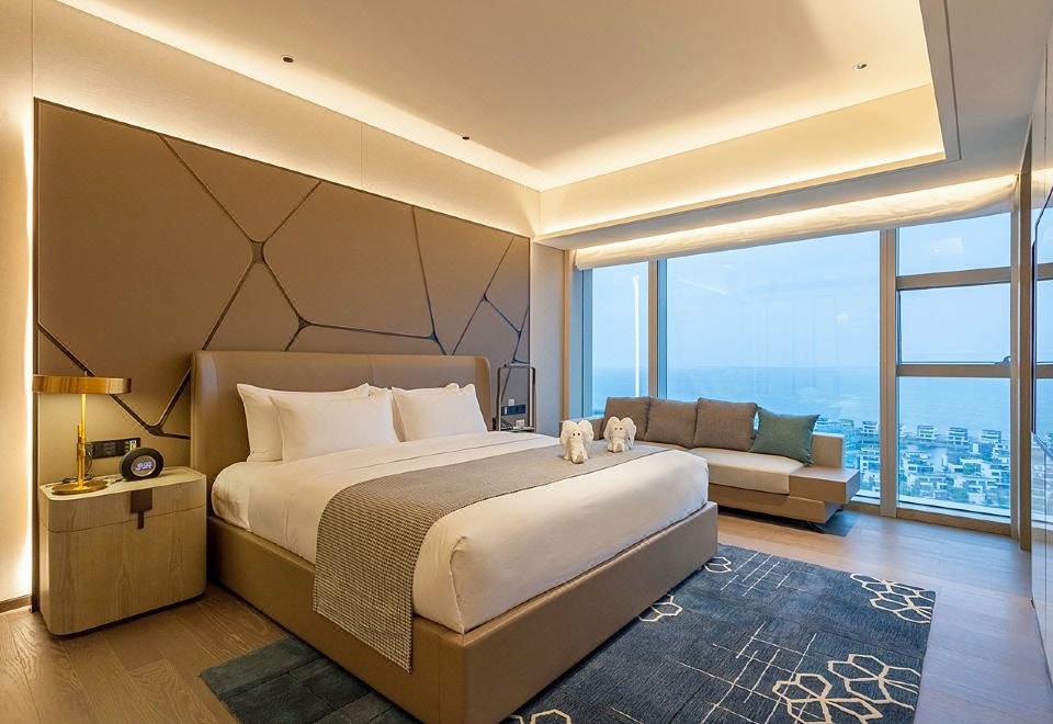 豪华海景套房（180度全落地窗看海景日出）