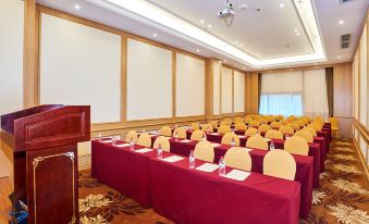 Vienna Classic Hotel (Zhangzhou Longchi Center)