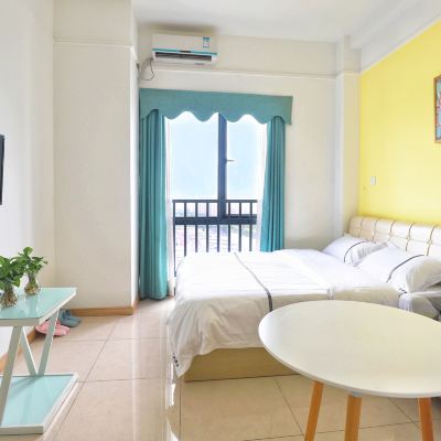 雅緻大床房 憶居公寓（廈門北站華僑大學店）優惠