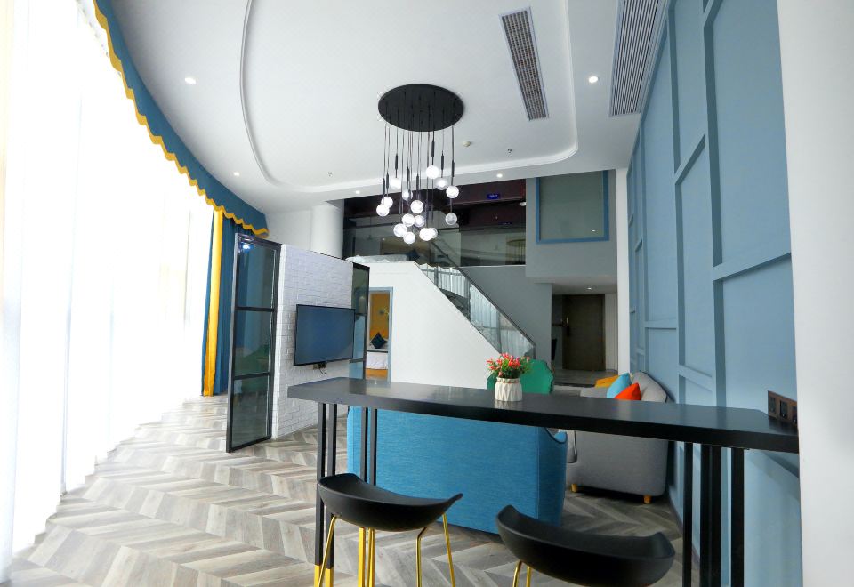 自由云·Loft家庭三床大套房【洗衣機+小廚房+冰箱】