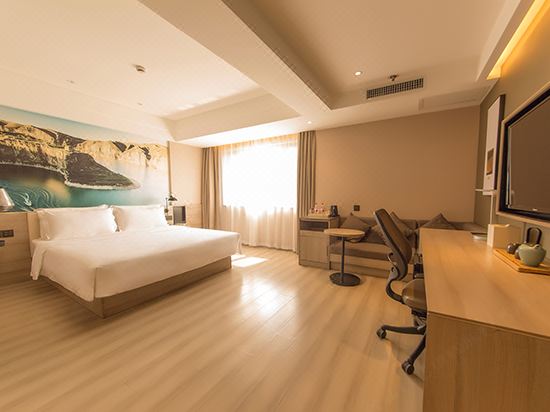 Jimu King Bed Room
