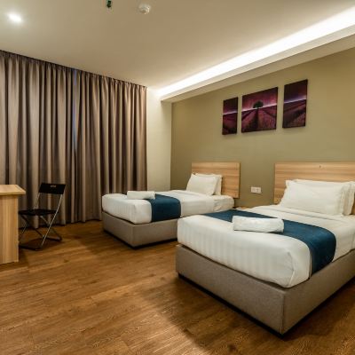 Bilik Kembar Mewah Kupon Orange Hotels Kuchai Lama