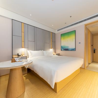 大床房（乳膠枕+智能投屏） 全季飯店（上海江寧路地鐵站店）優惠