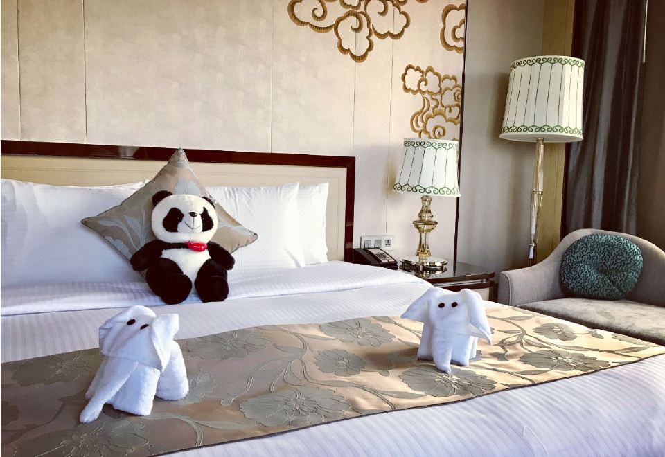 高级豪华大床房（荞麦护颈枕+斯林百兰床垫）