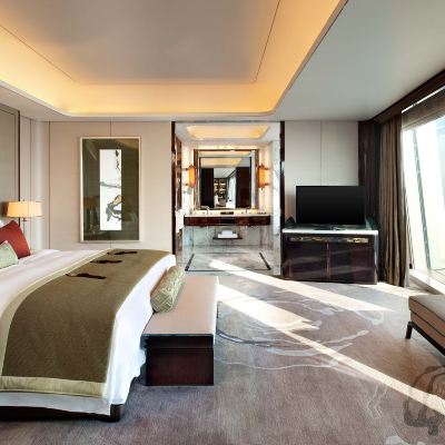 總統套房 ⌈飽覽“鵬城曼哈頓”晚霞餘暉 ⌋ 深圳瑞吉飯店優惠