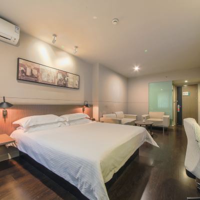高級大床房 錦江之星品尚飯店（武漢新華路協和醫院店）優惠