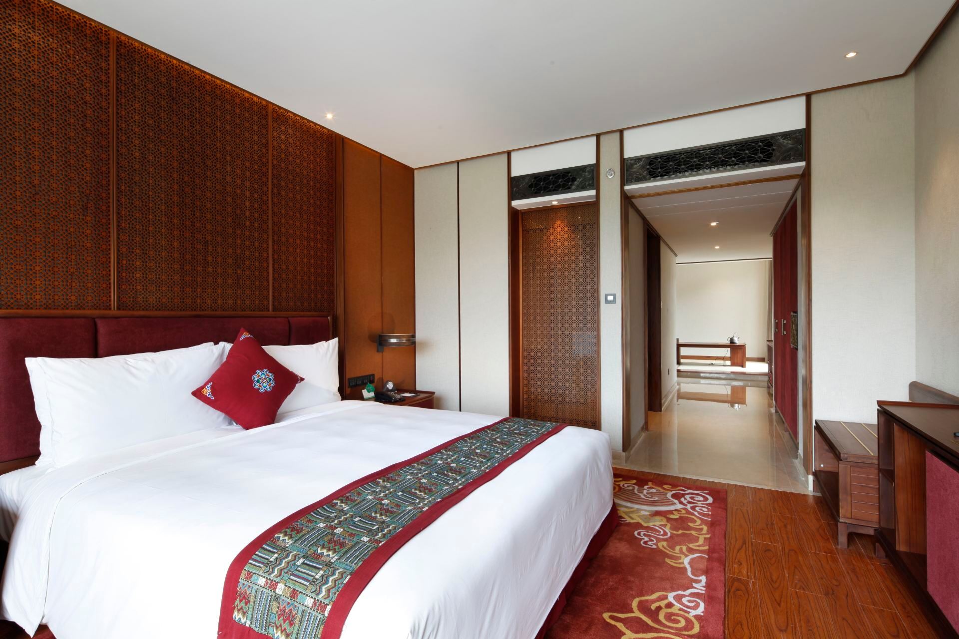 Grand House Tingyue LinzhiDeluxe Lake-view Suite