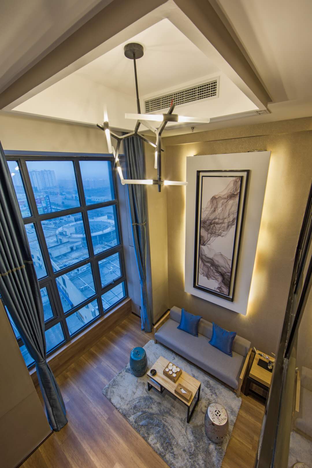 尊享复式loft套房（高空落地城景+独立会客厅）