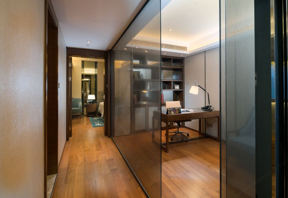 二居室行政書房公寓