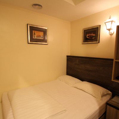 Bilik Double Kecil Kupon Shamrock Guest House