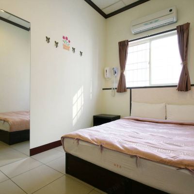 Simple Double Room with Shared Bathroom