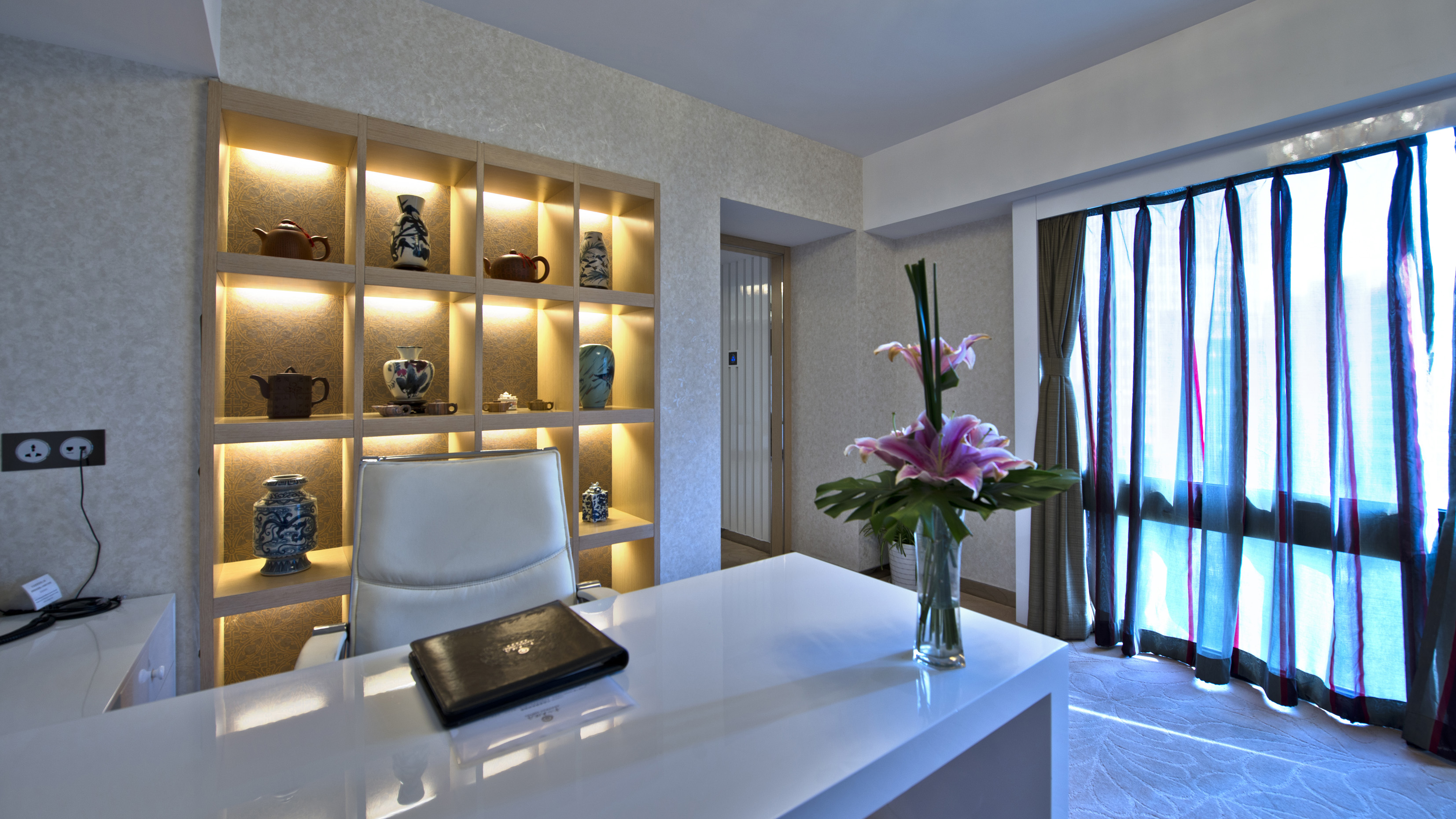 Central Hotel Nanjing Deluxe Suite