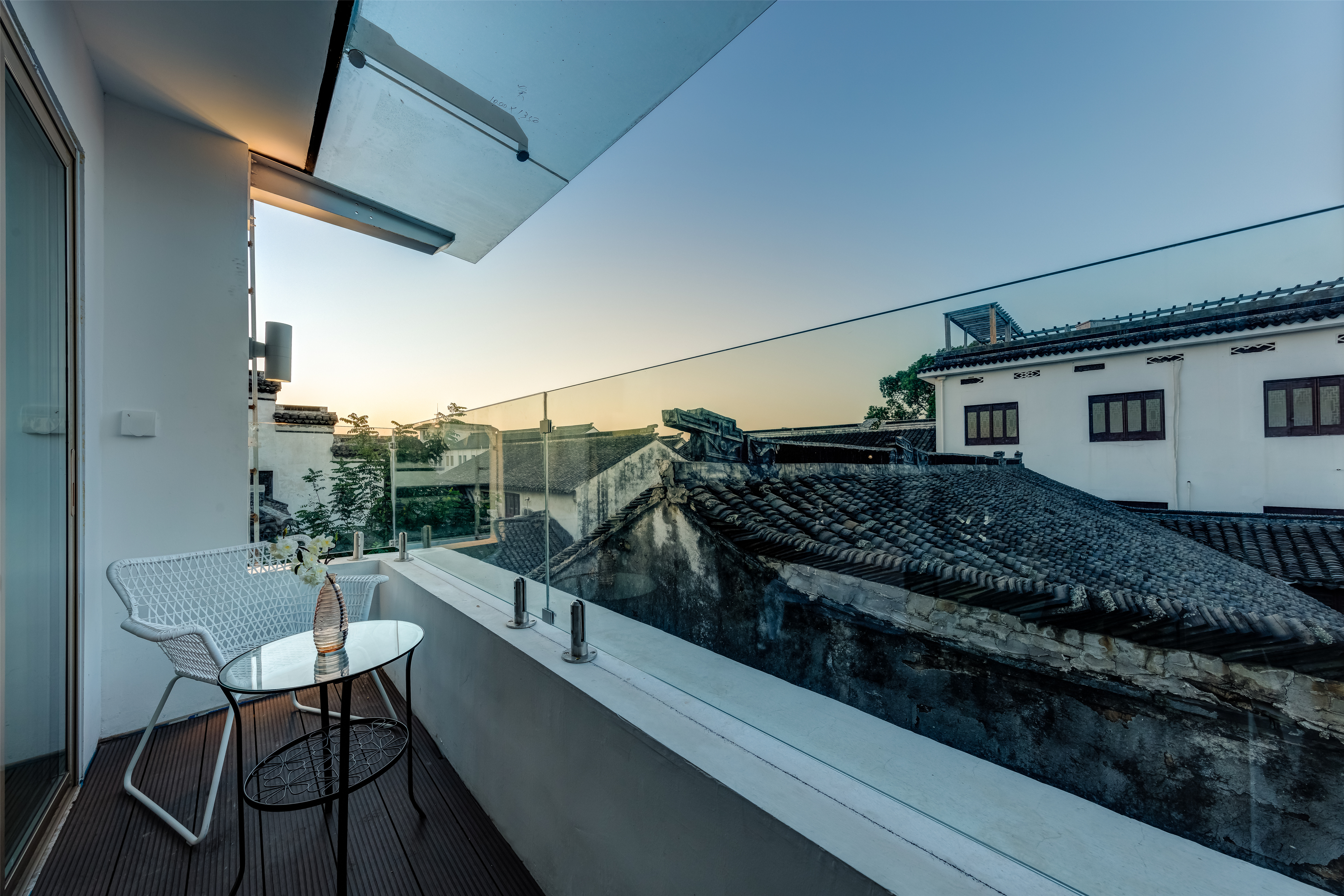 铃兰白露台复式家庭套房