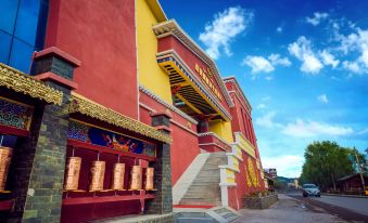 Holy Lotus Tibetan courtyard Hotel