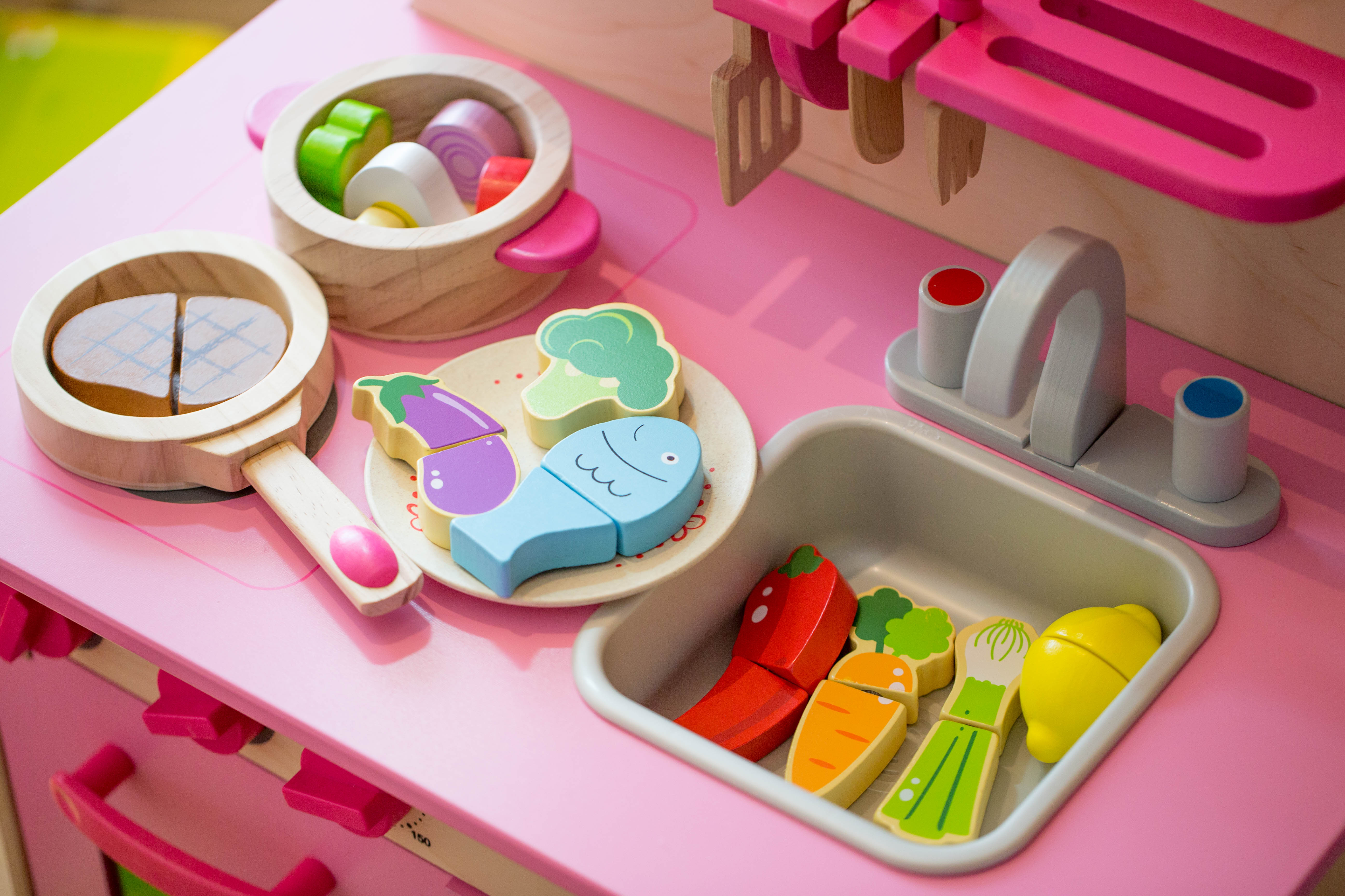 Hape玩具主题宝贝过家家·妙趣玩乐亲子大床房