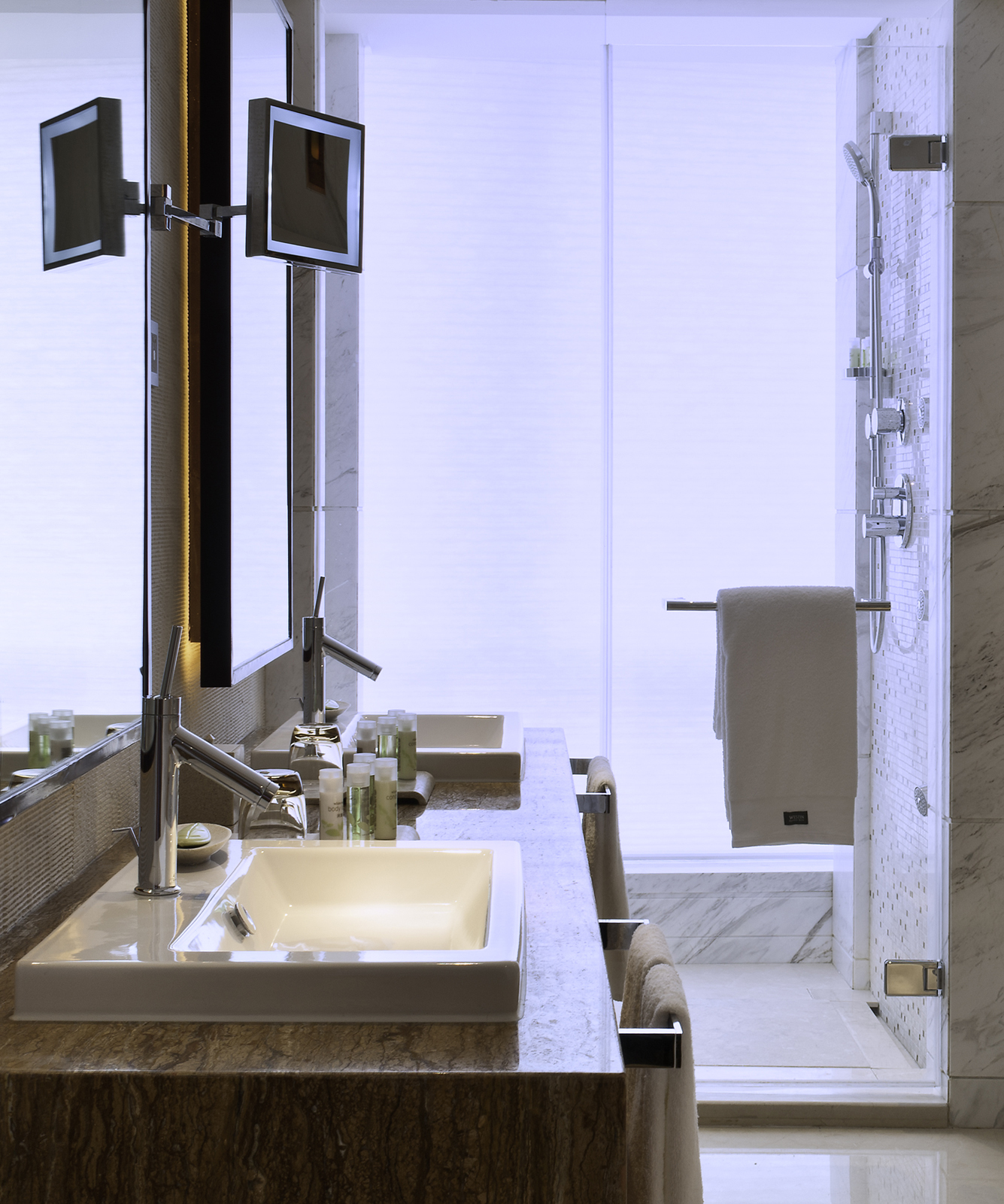 270°湖景日出超大套房·坐拥紫金山玄武湖·摩登金陵城