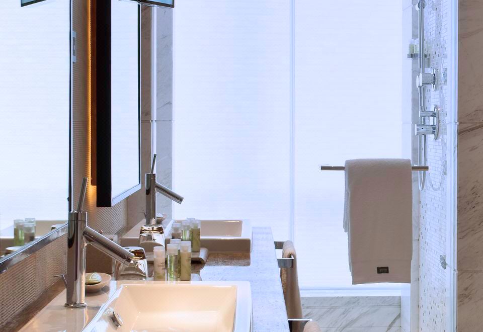 270°湖景日出超大套房·坐拥紫金山玄武湖·摩登金陵城