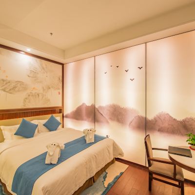 雅緻靜謐大床房 柏蔓藝術花園飯店（濟南西站會展中心店）優惠