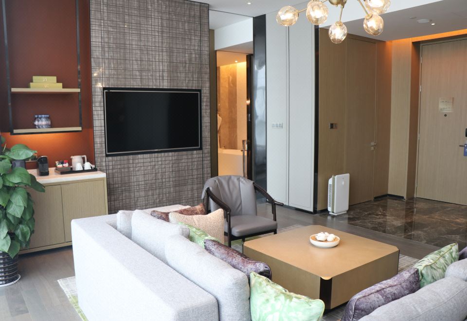 高尔夫湖景?行政套房