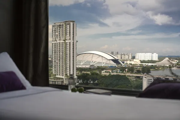 V HOTEL LAVENDER Room with City View