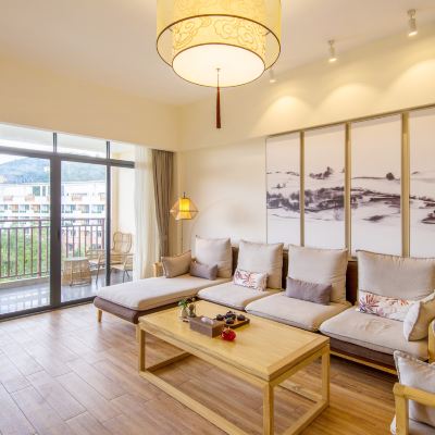 白沙大床温泉套房（帶私家泡池） 江門古兜月泉湖居酒店優惠