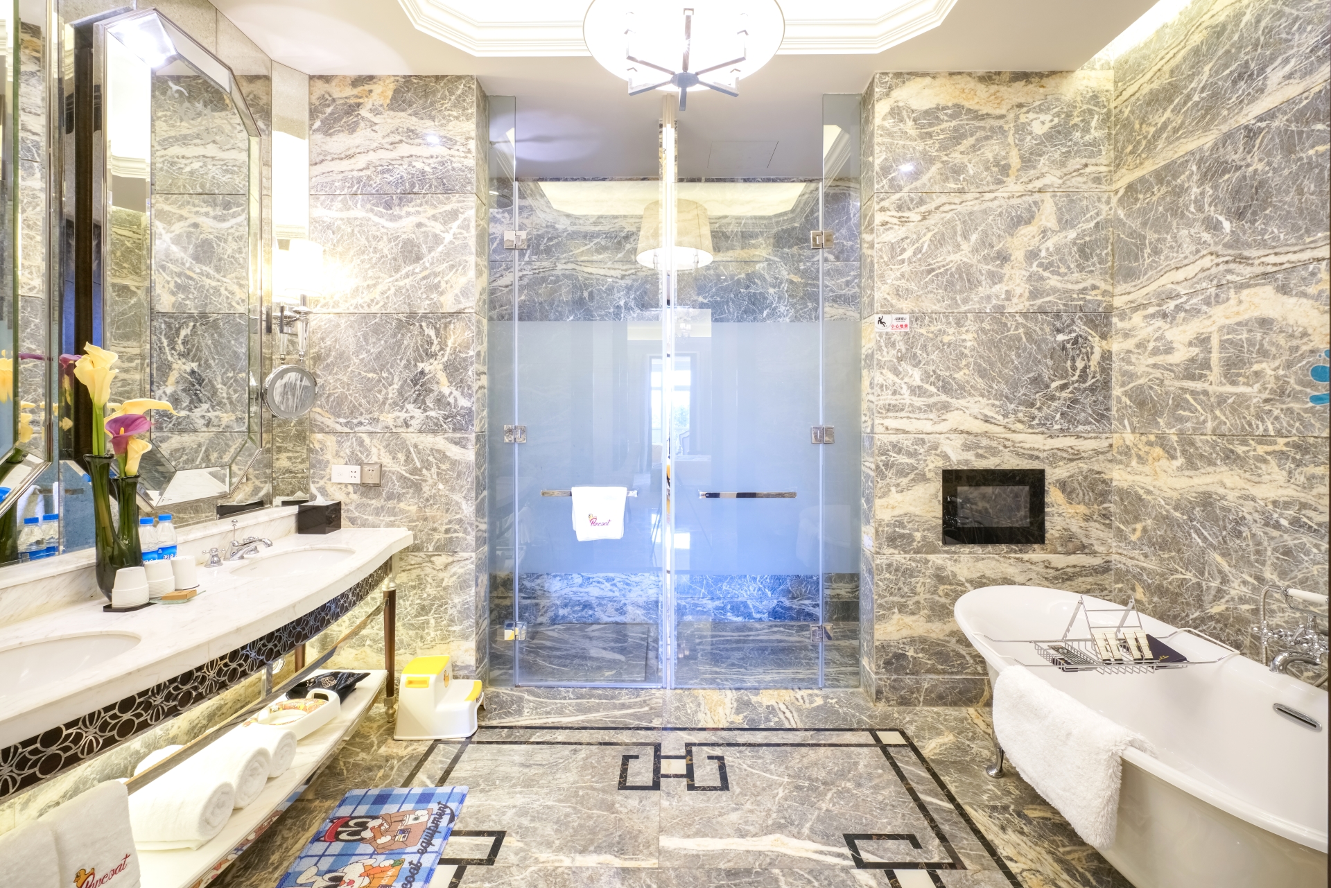 G-DUCK小黄鸭亲子家庭套房（享大客厅，黄鸭玩偶陪伴）