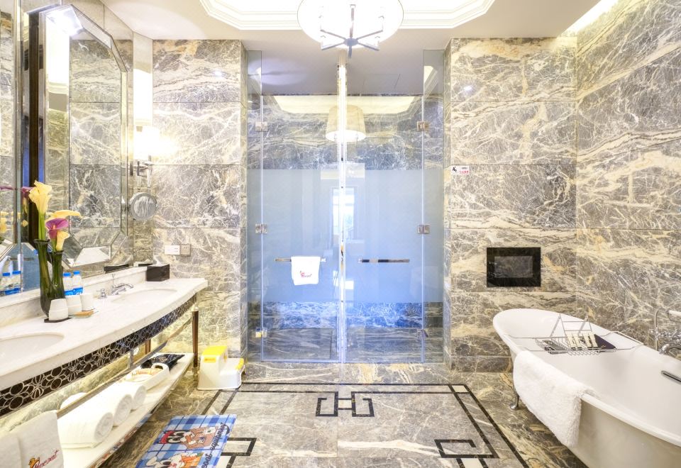 G-DUCK小黄鸭亲子家庭套房（享大客厅，黄鸭玩偶陪伴）