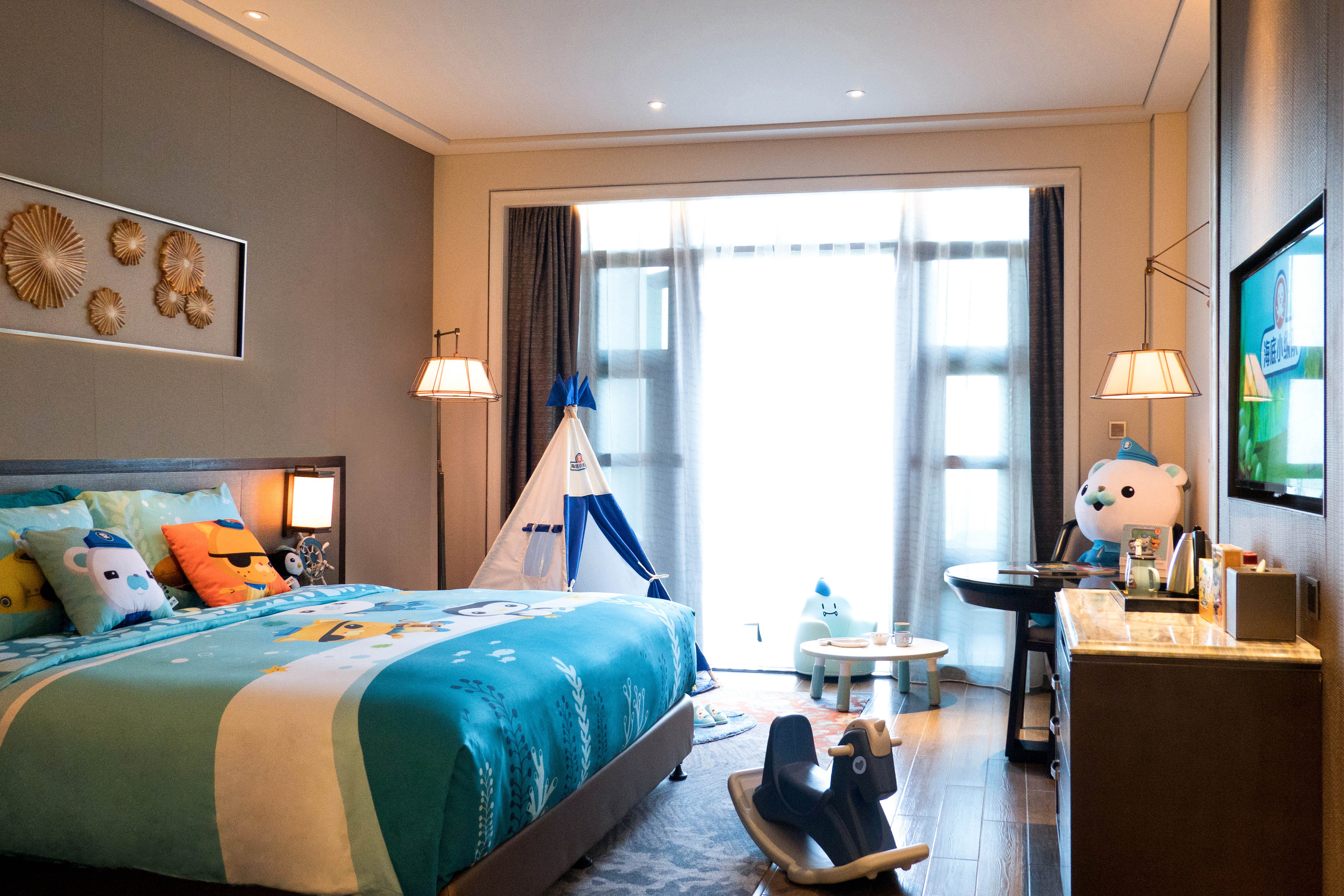 海底小纵队主题亲子房（大空间+大浴缸+特大床）