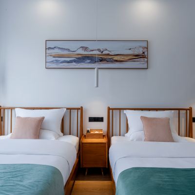 一花一草•竹溪三人間「舒達床墊+負氧木傢俱」 瀘沽湖墨梵精品度假酒店優惠