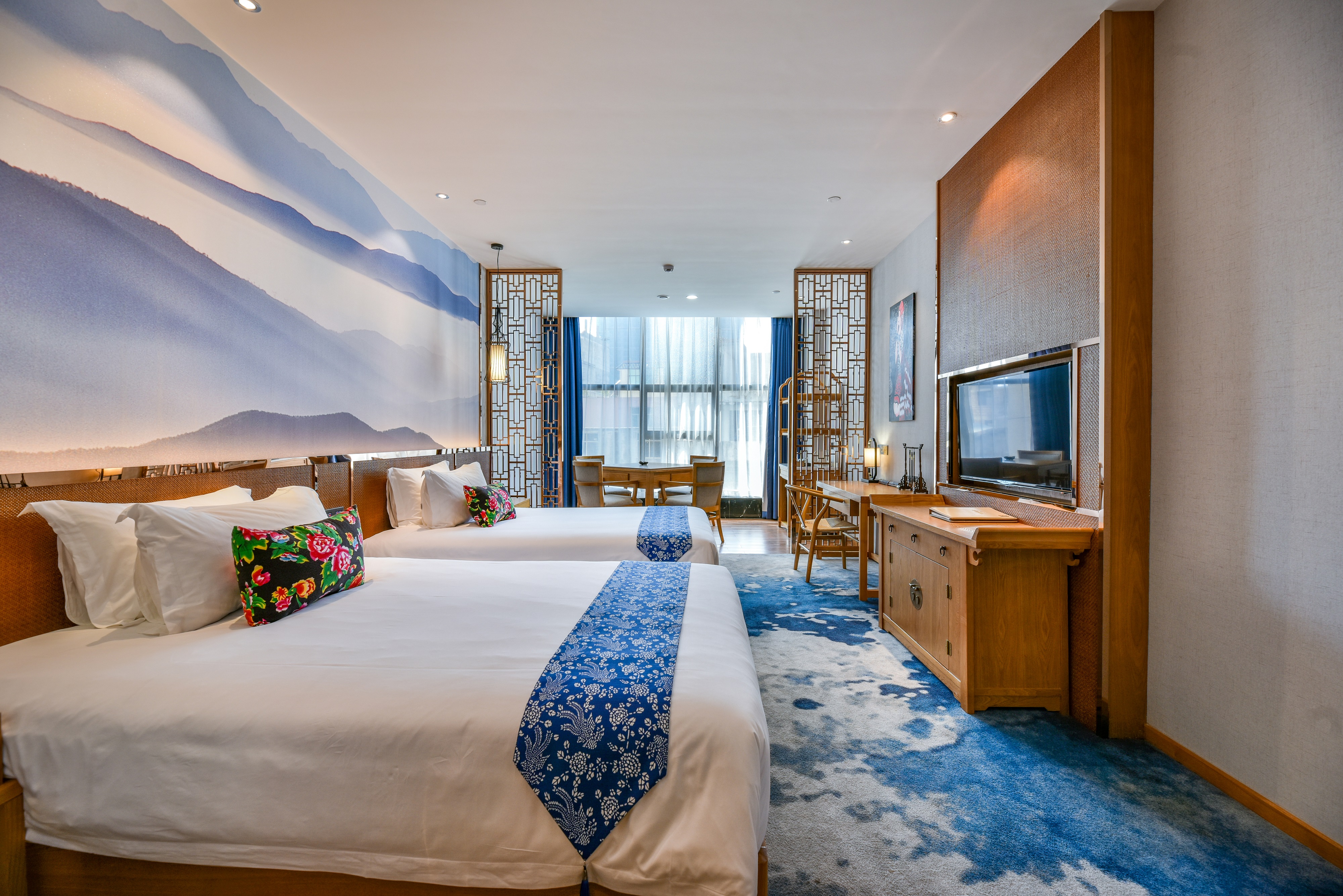 豪华双床房-恒温热水-中央空调-全景落地窗